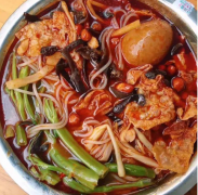 螺螄粉發(fā)現(xiàn)煙頭？食品安全記心中